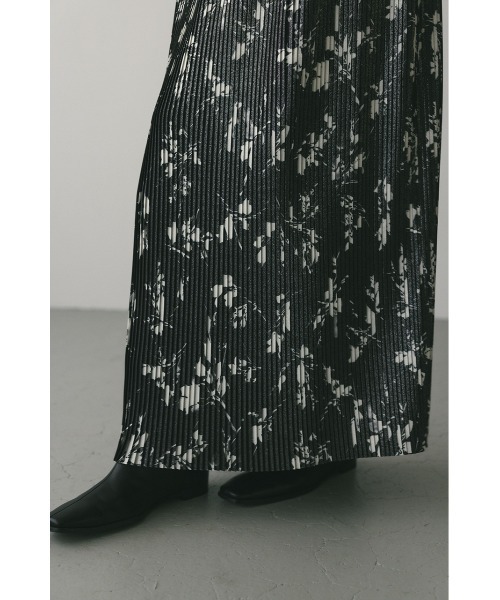 STYLEMIXER(スタイルミキサー)の「フラワープリントプリーツスカート(スカート・レディース・ホワイト/ブラック・SMALL/MEDIUM)」の21枚目の写真
