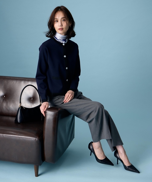 A/C DESIGN BY ALPHA CUBIC（エーシーデザインバイアルファキュービック）の「バイカラーニットカーディガン【洗える】（カーディガン/ボレロ・レディース・ネイビー/オフホワイト・M/L）」の3枚目の写真