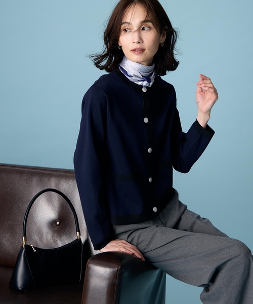 A/C DESIGN BY ALPHA CUBIC（エーシーデザインバイアルファキュービック）の「バイカラーニットカーディガン【洗える】（カーディガン/ボレロ・レディース・ネイビー/オフホワイト・M/L）」の2枚目の写真