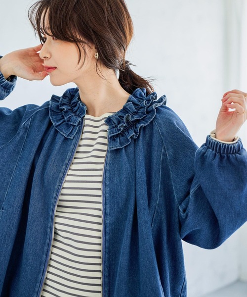 studio CLIP（スタディオクリップ）の「フリルカラー甘織りデニムシャツブルゾン《CLIP denim》（ブルゾン・レディース・ブラック/ブルー・FREE）」の15枚目の写真