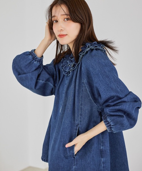 フリルカラー甘織デニムシャツブルゾン 新品　スタディオクリップ ブルー denim セール】フリルカラー甘織りデニムシャツブルゾン《CLIP ジャケット・アウター