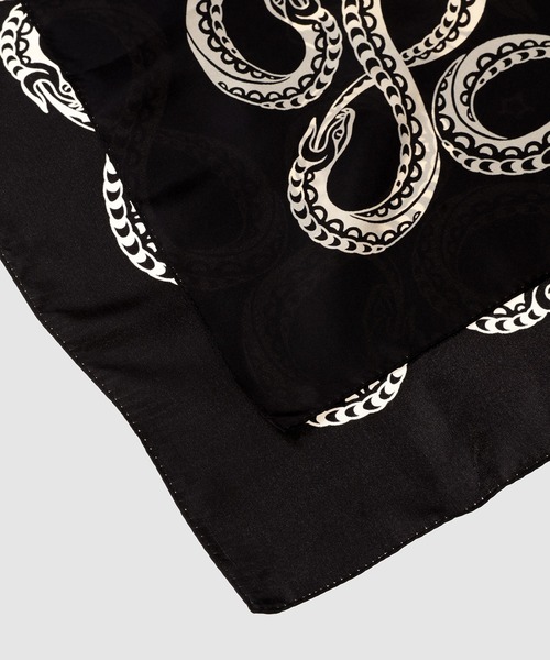 SUGARHILL（シュガーヒル）の「SILK SCARF（バンダナ/スカーフ・メンズ・ワインレッド/ブラック/その他・0）」の4枚目の写真