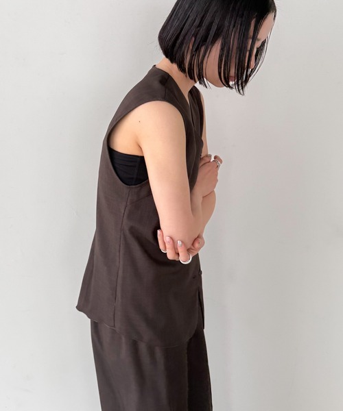 select MOCA by son（セレクトモカバイソン）の「ラウンドヘムVネックベスト【セットアップ対応】【by SON】（ベスト・レディース・ブラウン/ブラック・FREE）」の11枚目の写真