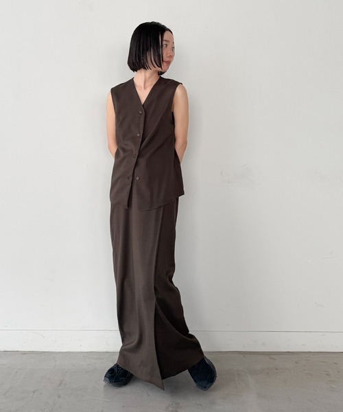 select MOCA by son（セレクトモカバイソン）の「ラウンドヘムVネックベスト【セットアップ対応】【by SON】（ベスト・レディース・ブラウン/ブラック・FREE）」の3枚目の写真