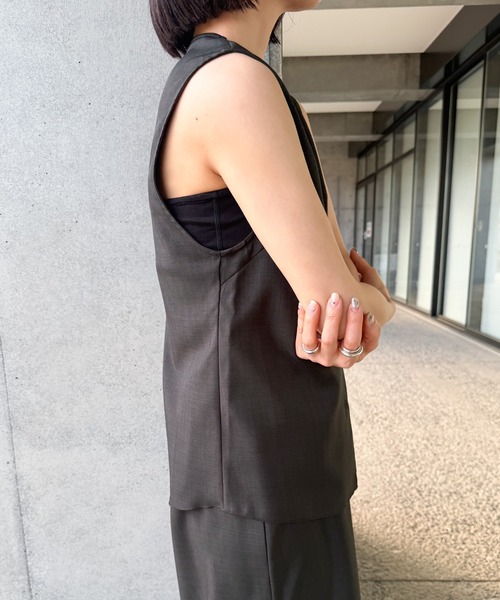 select MOCA by son（セレクトモカバイソン）の「ラウンドヘムVネックベスト【セットアップ対応】【by SON】（ベスト・レディース・ブラウン/ブラック・FREE）」の22枚目の写真