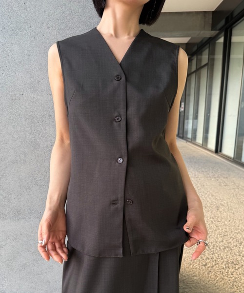 select MOCA by son（セレクトモカバイソン）の「ラウンドヘムVネックベスト【セットアップ対応】【by SON】（ベスト・レディース・ブラウン/ブラック・FREE）」の19枚目の写真