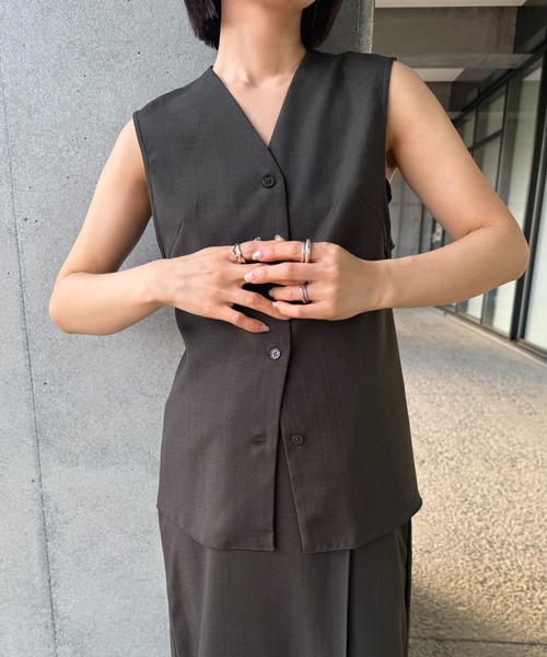 select MOCA by son（セレクトモカバイソン）の「ラウンドヘムVネックベスト【セットアップ対応】【by SON】（ベスト・レディース・ブラウン/ブラック・FREE）」の16枚目の写真