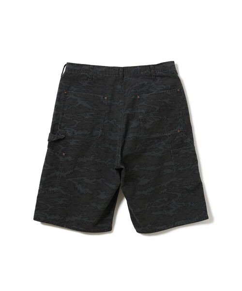 BEAMS(ビームス)の「プリント ダブルニーショーツ【ワイドストレートフィット】(その他パンツ・メンズ・カモフラージュ/レオパード・XL/L/M/S)」の7枚目の写真