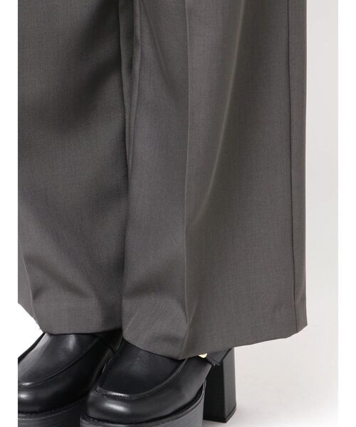 MURUA（ムルーア）の「ウエストデザインワイドパンツ（その他パンツ・レディース・ブラック/グレー・1/2）」の17枚目の写真