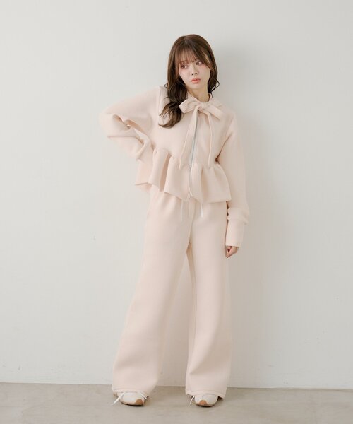 Chico（チコ）の「【SALON by Chico/セットアップ対応】ダブルタックスウェットストレートパンツ（その他パンツ・レディース・グレー/ピンク/アイボリー・FREE）」の14枚目の写真