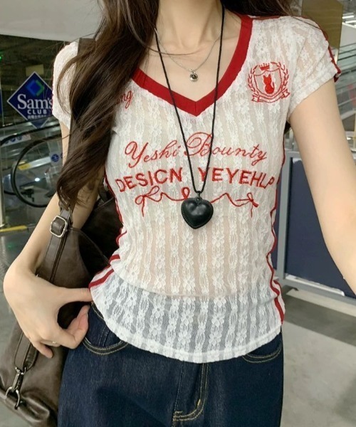 SHEPP(シープ)の「【26年春夏新作】サイドラインデザインゲームシャツ風総レースVネックTシャツ 半袖T(Tシャツ/カットソー・レディース・ホワイト/ブラック・M/L)」の2枚目の写真