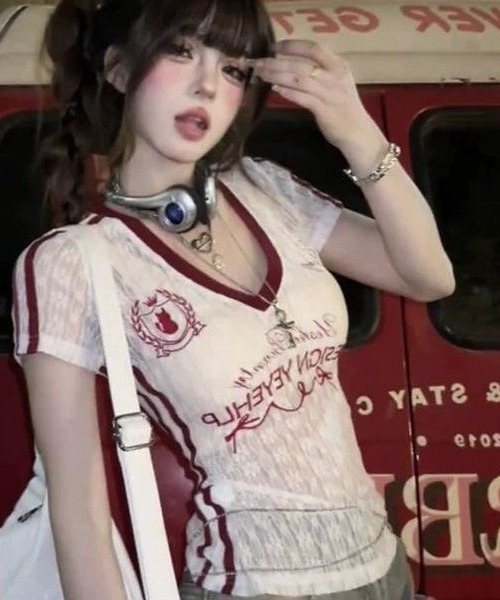 SHEPP(シープ)の「【26年春夏新作】サイドラインデザインゲームシャツ風総レースVネックTシャツ 半袖T(Tシャツ/カットソー・レディース・ホワイト/ブラック・M/L)」の19枚目の写真