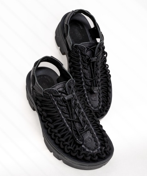 KEEN(キーン)の「KEEN UNEEK PLT / キーン ユニーク PLT(サンダル・レディース・ブラック・25.0cm/24.0cm/23.0cm/26.0cm)」の1枚目の写真