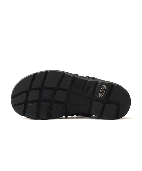 KEEN(キーン)の「KEEN UNEEK PLT / キーン ユニーク PLT(サンダル・レディース・ブラック・25.0cm/24.0cm/23.0cm/26.0cm)」の4枚目の写真