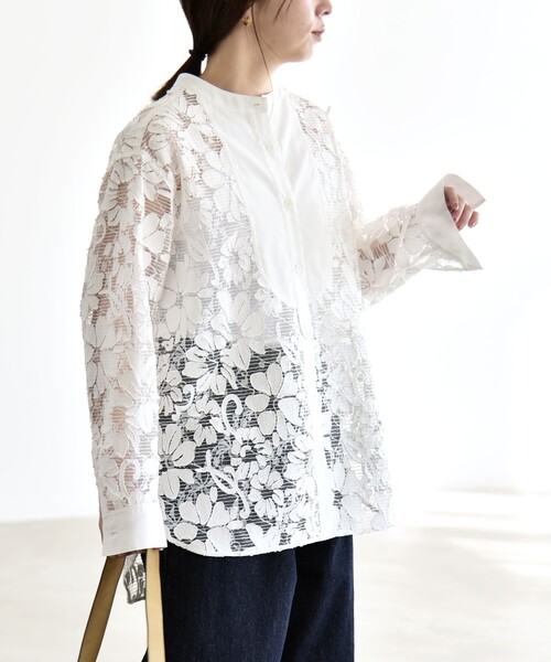 quaranciel(カランシエル)の「quaranciel:〈手洗い可能〉デニム フラワー レース バンドカラー シャツ(シャツ/ブラウス・レディース・オフホワイト/ネイビー・ONE SIZE)」の7枚目の写真