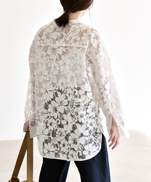 quaranciel(カランシエル)の「quaranciel:〈手洗い可能〉デニム フラワー レース バンドカラー シャツ(シャツ/ブラウス・レディース・オフホワイト/ネイビー・ONE SIZE)」の8枚目の写真