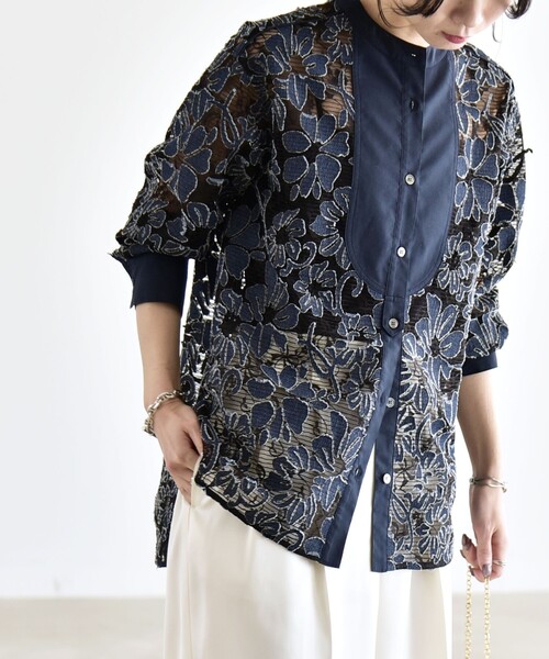 quaranciel(カランシエル)の「quaranciel:〈手洗い可能〉デニム フラワー レース バンドカラー シャツ(シャツ/ブラウス・レディース・オフホワイト/ネイビー・ONE SIZE)」の17枚目の写真