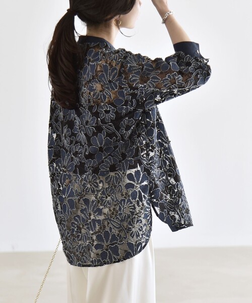 quaranciel(カランシエル)の「quaranciel:〈手洗い可能〉デニム フラワー レース バンドカラー シャツ(シャツ/ブラウス・レディース・オフホワイト/ネイビー・ONE SIZE)」の19枚目の写真
