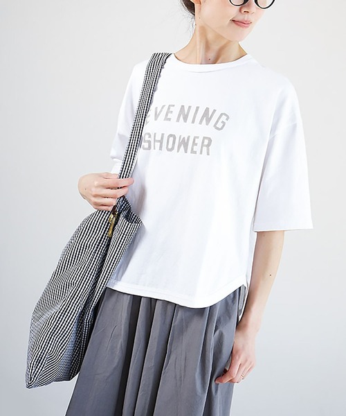 SOLAMONAT（ソラモナ）の「パフ天竺　ハーフスリーブプリントTシャツ(EVENING)（Tシャツ/カットソー・レディース・杢グレー/ホワイト×ブラック/ブラック/ホワイト×レッド/ホワイト×グレー/ホワイト×ピンク・FREE）」の2枚目の写真