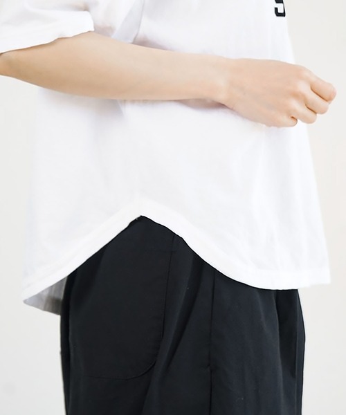 SOLAMONAT（ソラモナ）の「パフ天竺　ハーフスリーブプリントTシャツ(EVENING)（Tシャツ/カットソー・レディース・杢グレー/ホワイト×ブラック/ブラック/ホワイト×レッド/ホワイト×グレー/ホワイト×ピンク・FREE）」の20枚目の写真