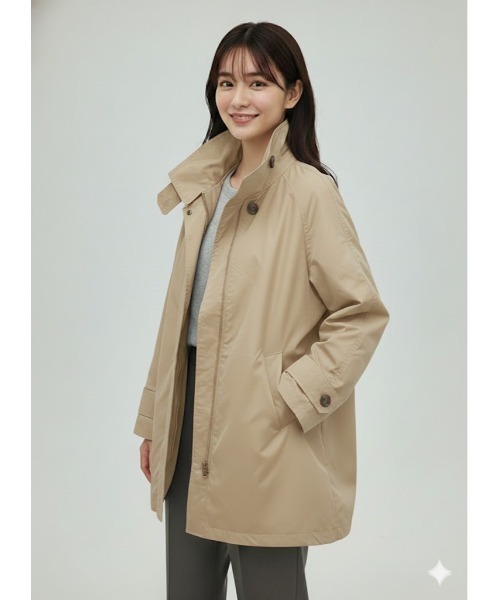 Day and Grade(デイアンドグレイド)の「スタンドカラー ミドル丈ハーフコート / 軽量・美シルエット(トレンチコート・レディース・ベージュ/アイボリー/ブラック・FREE)」の3枚目の写真