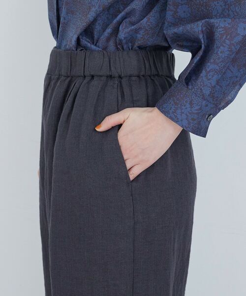 ADIEU TRISTESSE(アデュートリステス)の「リネンワンタックストレートパンツ(その他パンツ・レディース・キナリ/モカ/パープル/チャコールグレー・36/38)」の6枚目の写真
