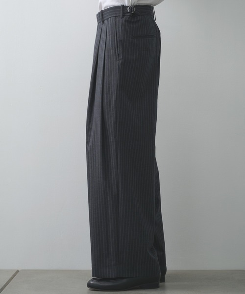 markaware(マーカウェア)の「【marka】2/72ウールトロピカルワッシャー / ツータックバギートラウザーズ / TWO TUCK BAGGY TROUSERS(スラックス・メンズ・ブラック/グレー・1/2)」の13枚目の写真