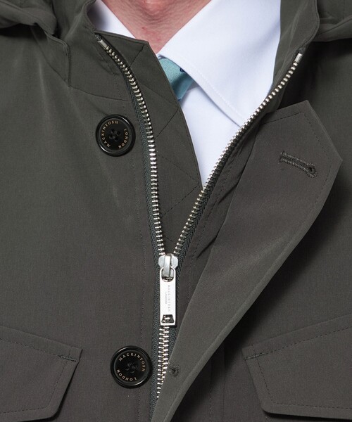 MACKINTOSH LONDON（マッキントッシュ ロンドン）の「【WEB・一部店舗限定】【BERWICK】ナイロンツイルフーデットブルゾン（ブルゾン・メンズ・ネイビー/チャコールグレー・42/40/38）」の11枚目の写真