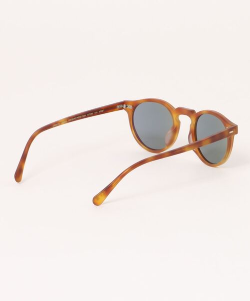 OLIVER PEOPLES(オリバーピープルズ)の「【OLIVER PEOPLES/オリバーピープルズ】ボストン 調光サングラス OV5217S 1483R8 47 Gregory Peck Sun(サングラス・レディース・ブラウン・FREE)」の3枚目の写真