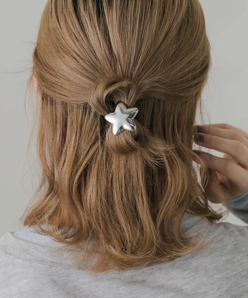 SMELLY（スメリー）の「ステンレスモチーフヘアポニー（ヘアゴム・レディース・ゴールド/シルバー・-）」の2枚目の写真