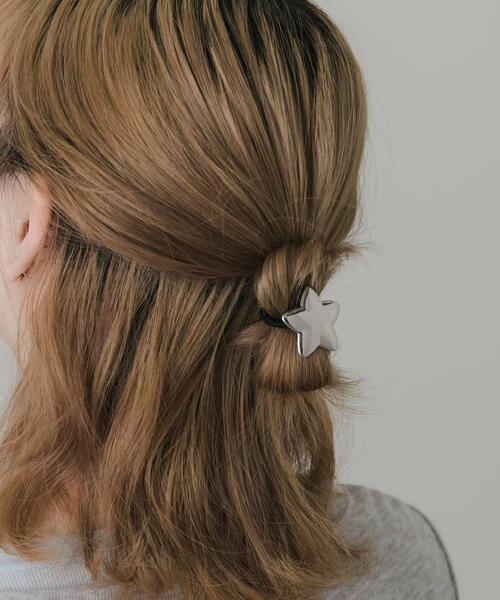 SMELLY（スメリー）の「ステンレスモチーフヘアポニー（ヘアゴム・レディース・ゴールド/シルバー・-）」の4枚目の写真