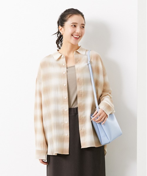 Right-on（ライトオン）の「【HONEYSUCKLE ROSE】チェックビッグシャツ（シャツ/ブラウス・レディース・ブラック/ベージュ/ブラウン・M/L/S）」の3枚目の写真