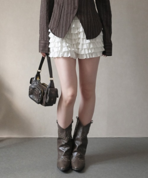 LAFFMO(ラフモ)の「ティアードフリルショートパンツ(その他パンツ・レディース・ホワイト/ブラック・F)」の12枚目の写真