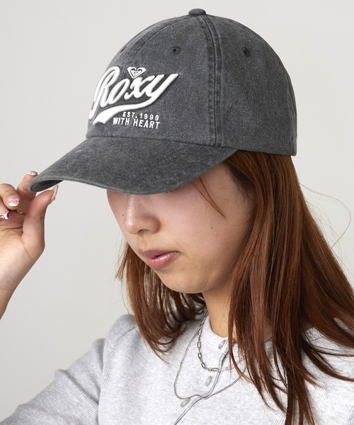ROXY（ロキシー）の「Roxy/ロキシー ROXY WITH HEART CAP ロゴ刺繍 カーブバイザー 6Pキャップ 2026年春夏（キャップ・レディース・ブラック/レッド・FREE）」の2枚目の写真