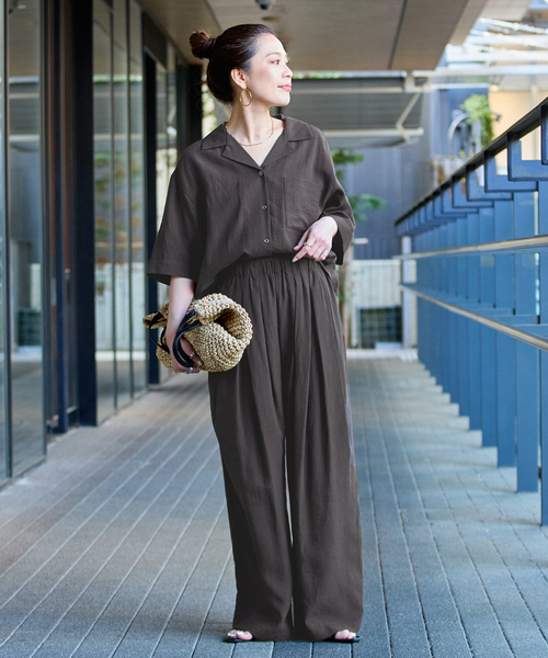 B.C STOCK(ベーセーストック)の「《2点セット》ウォッシャブル / 撥水 / add Function シャツ+パンツ(つなぎ/オールインワン・レディース・ベージュ/スミクロ・FREE)」の3枚目の写真