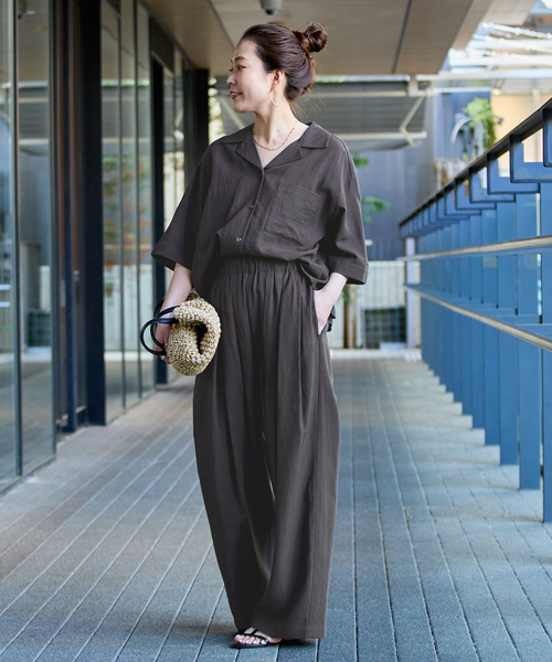 B.C STOCK(ベーセーストック)の「《2点セット》ウォッシャブル / 撥水 / add Function シャツ+パンツ(つなぎ/オールインワン・レディース・ベージュ/スミクロ・FREE)」の4枚目の写真