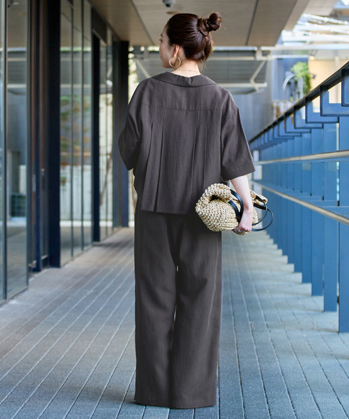 B.C STOCK(ベーセーストック)の「《2点セット》ウォッシャブル / 撥水 / add Function シャツ+パンツ(つなぎ/オールインワン・レディース・ベージュ/スミクロ・FREE)」の6枚目の写真