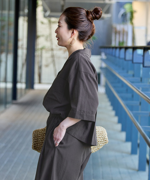 B.C STOCK(ベーセーストック)の「《2点セット》ウォッシャブル / 撥水 / add Function シャツ+パンツ(つなぎ/オールインワン・レディース・ベージュ/スミクロ・FREE)」の8枚目の写真