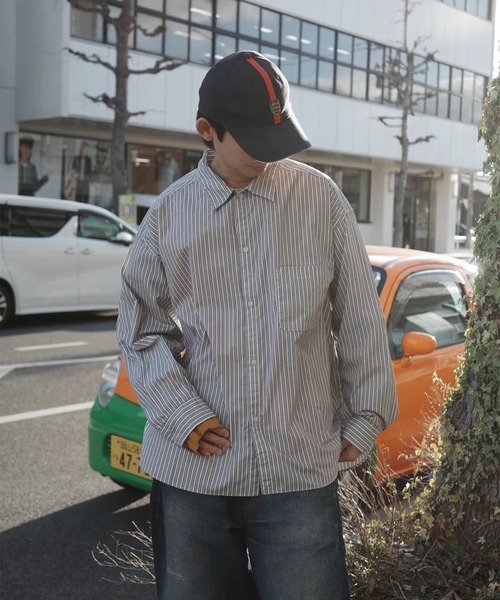 Anachronorm（アナクロノーム）の「【ANACHRONORM】HAND-SPRAYED STRIPE SHIRTS（シャツ/ブラウス・メンズ・ホワイト/ブルー・2）」の2枚目の写真