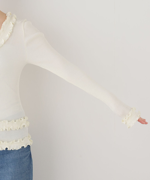 Opera SPORT(オペラスポーツ)の「Opera SPORT/オペラスポーツ フリルカーディガン CAROLINE SEAMLESS TOP(カーディガン/ボレロ・レディース・アイボリー・FREE)」の6枚目の写真