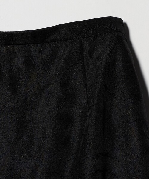 MARW UNITED ARROWS(マルゥ ユナイテッドアローズ)の「<MARW UNITED ARROWS>レース エンブロイダリー スカート(スカート・レディース・ブラック・36/38)」の5枚目の写真