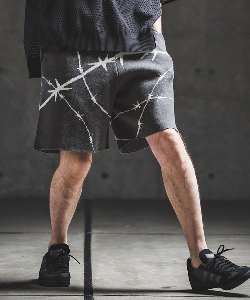 GLIMCLAP(グリムクラップ)の「mp14928- Barbed Wire Jacquard Knit Shorts ニットショートパンツ(202-038-gls-cg)(その他パンツ・メンズ・キナリ/チャコールグレー/ブラック/ミックスグレー・S/M/L)」の2枚目の写真