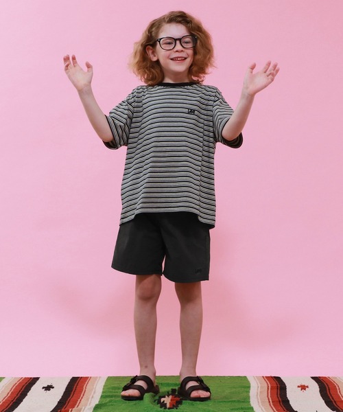 Lee（リー）の「Lee/リー【110-150cm】キッズ LeeマルチボーダーTシャツ（Tシャツ/カットソー・キッズ・ブラウン/チャコール/ネイビー・110/130/140/150/120）」の2枚目の写真