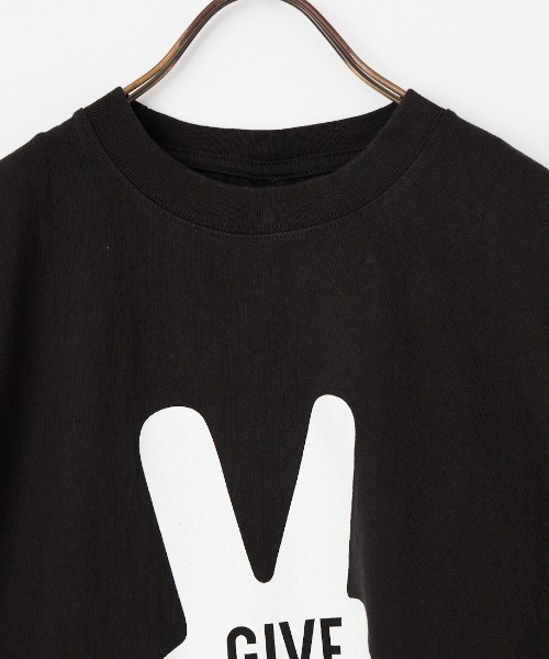 FUNG（ファング）の「[FUNG/ファング] GIVE PEACE カットオフ プリントTシャツ（Tシャツ/カットソー・レディース・ブラック/ホワイト・M）」の19枚目の写真