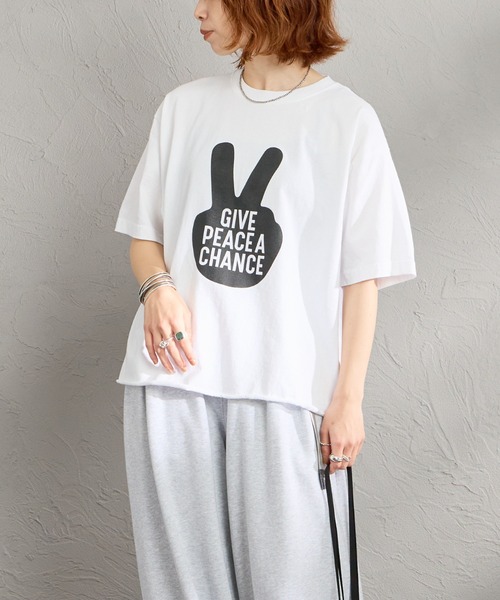 FUNG（ファング）の「[FUNG/ファング] GIVE PEACE カットオフ プリントTシャツ（Tシャツ/カットソー・レディース・ブラック/ホワイト・M）」の6枚目の写真