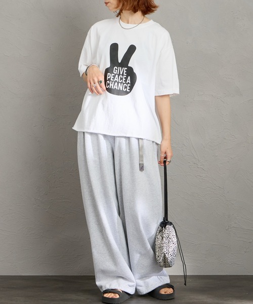 FUNG（ファング）の「[FUNG/ファング] GIVE PEACE カットオフ プリントTシャツ（Tシャツ/カットソー・レディース・ブラック/ホワイト・M）」の9枚目の写真