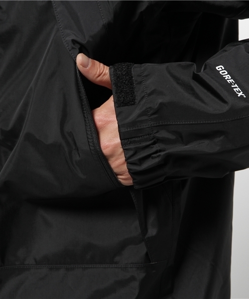 THE NORTH FACE(ザノースフェイス)の「ザ・ノース・フェイス メンズゴアテックスマウンテンジャケット / マウンテンレインテックスジャケット(マウンテンパーカー・メンズ・ダークグリーン/ブラック/ダークブルー/セージグリーン/ネイビー/カーキブラウン/ダークグレー/イエロー/ダークネイビー/ターコイズブルー/ダークカーキ/スカイブルー/レッド/フレッシュイエロー・LARGE/X-LARGE/MEDIUM/SMALL)」の19枚目の写真