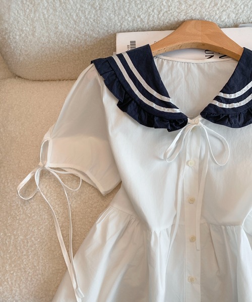 AMAJI（アマジ）の「リボン ウエストシェイプ 半袖 トップス（その他トップス・レディース・ライトブルー/ホワイト・SMALL/MEDIUM/LARGE）」の3枚目の写真
