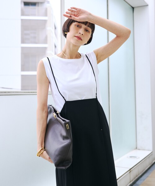 EMMA ROUGE VIF(エマルージュヴィフ)の「【2点セット/細見え】フレンチスリーブTシャツ×サスペンダースカート/キャミワンピース/スリットスカート/秋服/夏服/オフィスカジュアル/大人カジュアル(ジャンパースカート・レディース・ブラック/ライトベージュ・フリー)」の12枚目の写真