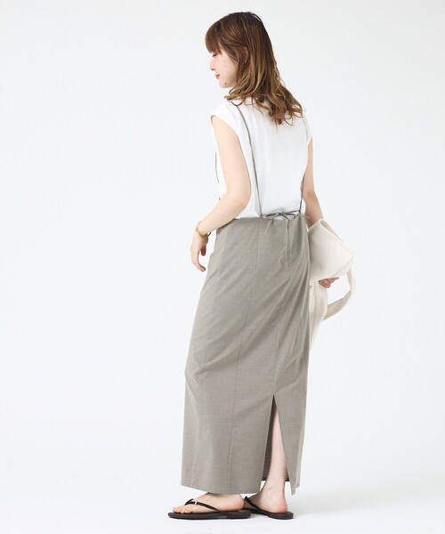 EMMA ROUGE VIF(エマルージュヴィフ)の「【2点セット/細見え】フレンチスリーブTシャツ×サスペンダースカート/キャミワンピース/スリットスカート/秋服/夏服/オフィスカジュアル/大人カジュアル(ジャンパースカート・レディース・ブラック/ライトベージュ・フリー)」の22枚目の写真